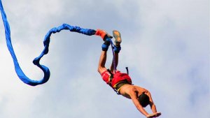 Hoai Bungee Jumping